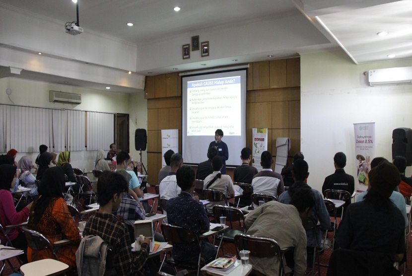 Sinergi Foundation gelar pelatihan kewirausahaan pada hari Rabu (31/05) sampai hari Jumat (02/06) di Gedung Wakaf99, Sukaluyu, Bandung. Pelatihan ini digelar bekerja sama dengan Maybank Syariah dan People System Consultancy (PSC). 