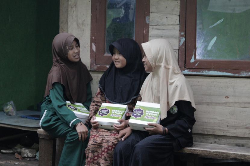 Sinergi Foundation kembali menggagas program-program Ramadhan yang tergabung dalam Ramadhan #BerbagiNextLevel.