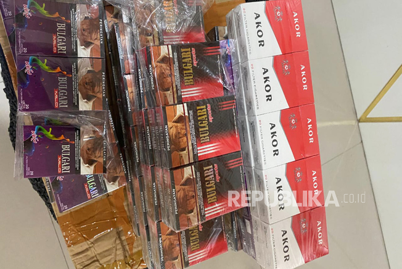 Sinergi Kanwil Bea Cukai Maluku dan Ambon berhasil melakukan penindakan atas 27 ribu batang rokok ilegal. 