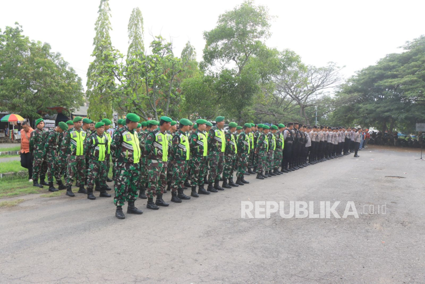 Sinergi Polres Indramayu, Kodim 0616 dan Pol PP amankan kampanye terbuka paslon bupati Indramayu, Sabtu (23/11/2024). 