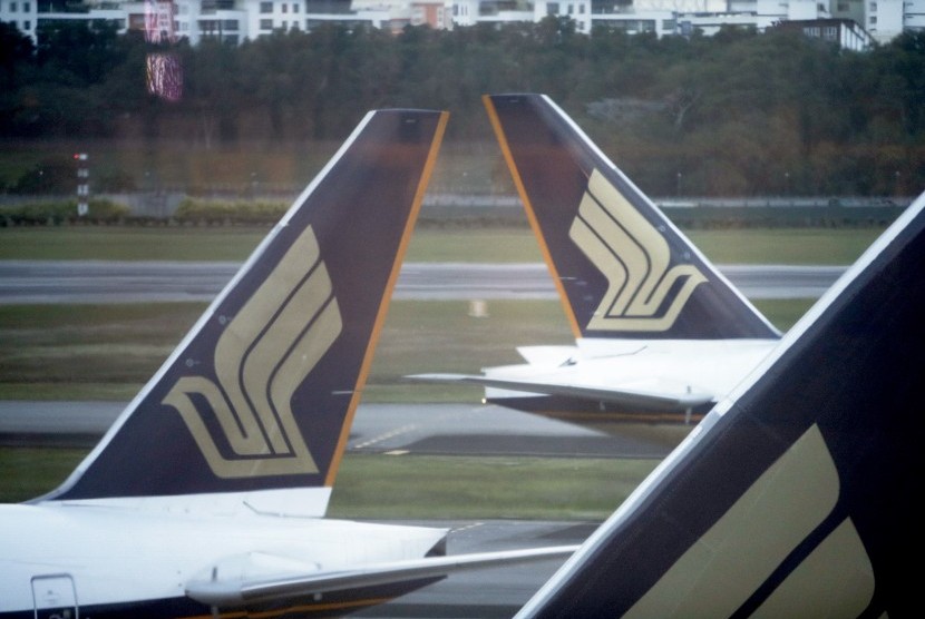 Singapore Airlines dikenakan larangan masuk Hong Kong akibat dianggap membawa penumpang yang ternyata ketika dicek di Hong Kong positif Covid-19.
