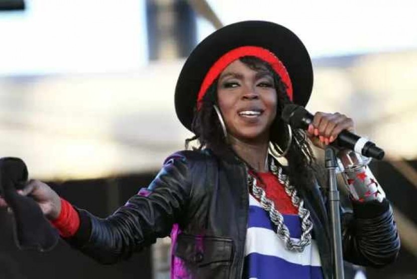   Singer Lauryn Hill performs during the 12th Coachella Valley Music and Arts Festival in Indio, Calif. Hill is facing sentencing Monday, May 6, 2013 in New Jersey on federal tax charges.