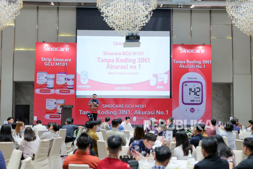 Sinocare, resmi meluncurkan GCU M101, perangkat tes 3-in-1 tanpa kode pertama di Asia Tenggara yang mampu mengukur gula darah, asam urat, dan kolesterol total.