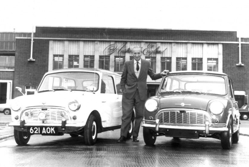 Sir Alexander Arnold Constantine Issigonis, CBE, FRS, RDI adalah perancang mobil Inggris-Yunani, yang dikenal luas karena terobosan dan pengembangan berpengaruh Mini.