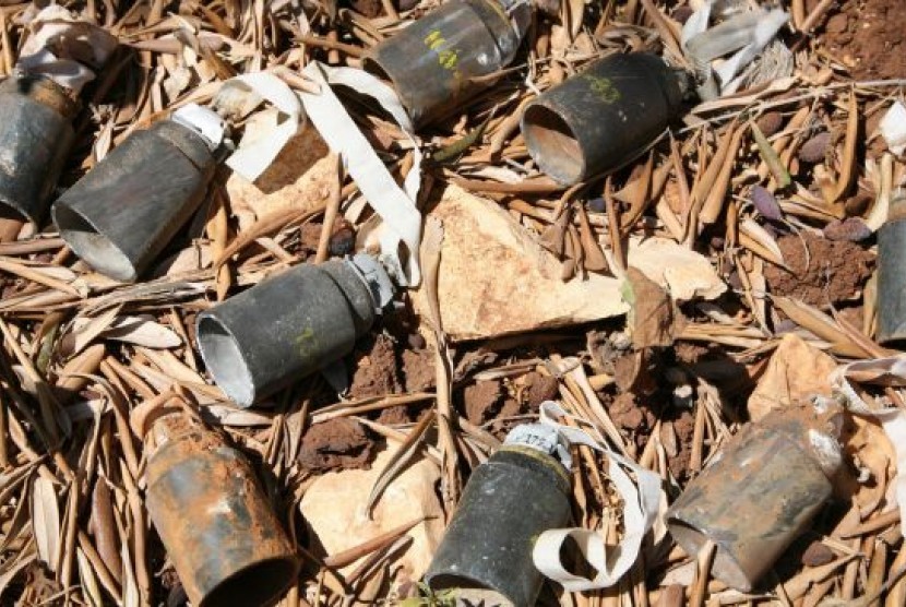 Sisa bom cluster dan ranjau darat Israel di Lebanon Selatan (ilustrasi)