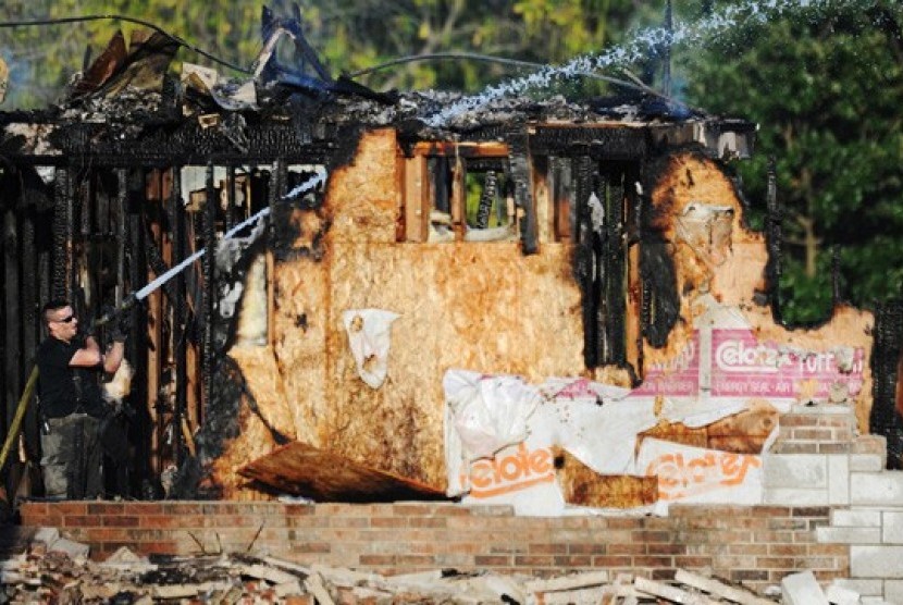 Sisa kebakaran Masjid Joplin, Missouri Amerika Serikat