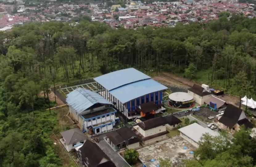 Sistem Penyediaan Air Minum (SPAM) Banjarbakula di Banjarbaru, Kalimantan Selatan.