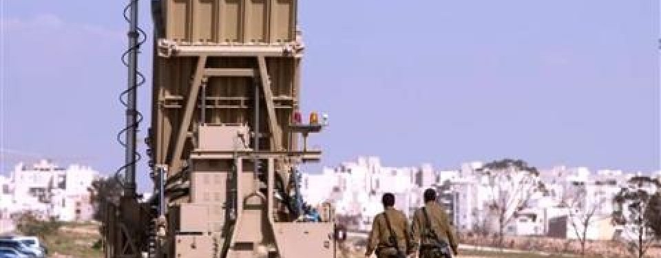 Sistem pertahanan anti-roket Israel 'Iron Dome'