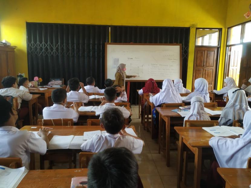 (ILUSTRASI) Aktivitas sekolah di Kabupaten Ciamis, Jawa Barat.