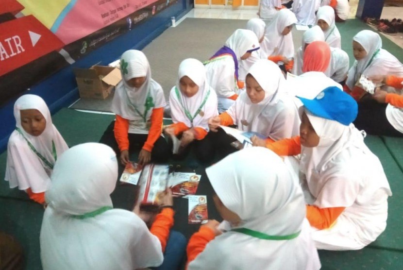 Siswa Indonesia dan Malaysia berkompetisi lomba dokter cilik.