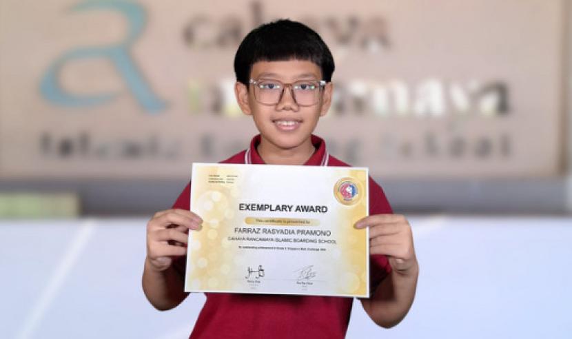 Siswa kelas 8 dari SMP Cahaya Rancamaya Islamic Boarding School, Farraz Rasyadia Pramono, berhasil mengukir prestasi gemilang dengan meraih medali emas dalam ajang internasional bergengsi, Singapore Math Challenge (SMC) 2024, yang digelar pada Ahad, 20 Oktober 2024.