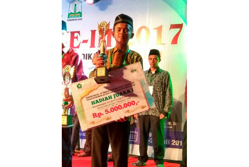 Siswa kelas 9 SMP PKPU Human Initiative Neuheun, Aceh Besar, Muhammad Rajul Fuzary berhasil mendapatkan Juara III Pentas PAI (Pendidikan Agama Islam) Tingkat Nasional ke VIII Cabang Tilawah.  