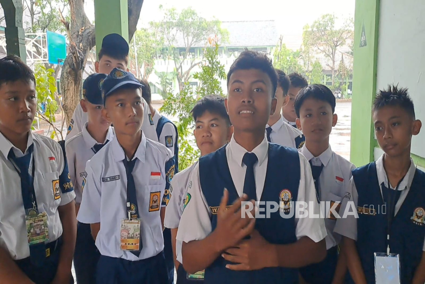 Siswa kelas 9I SMPN 1 Sindang, Nur Syarif Hidayatullah