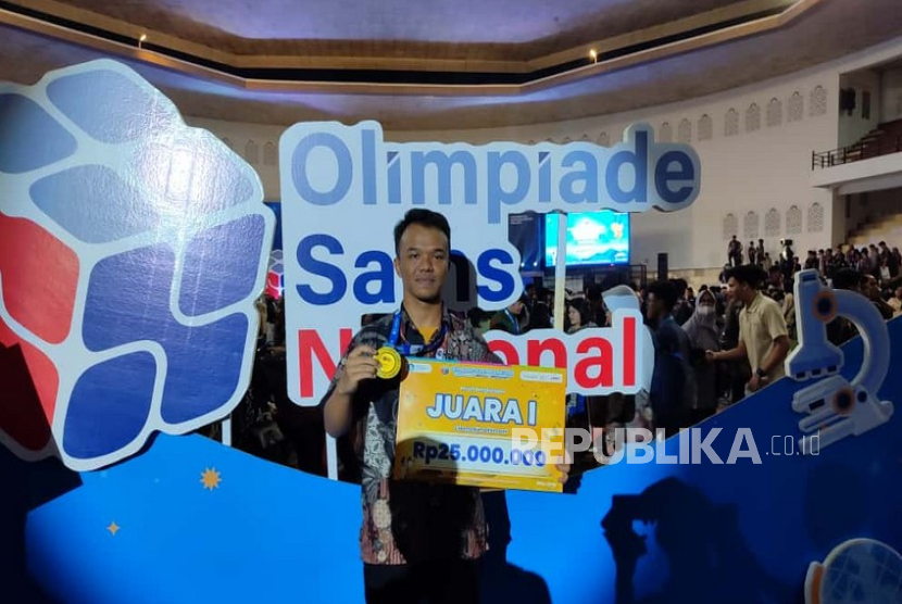 OSN 2025, Siswa SMA Cahaya Rancamaya Raih Medali Emas dan Predikat Best Economics