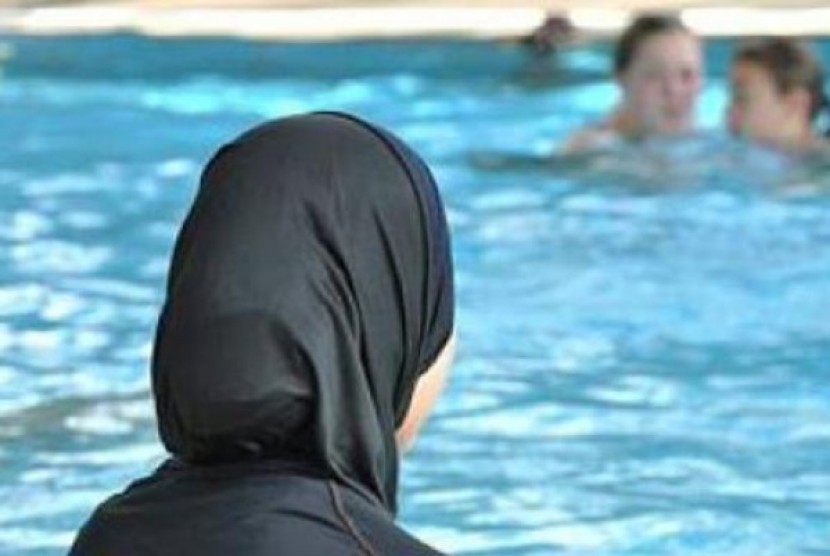 Soal Kolam Renang, Menteri Prancis: Islam Berbahaya