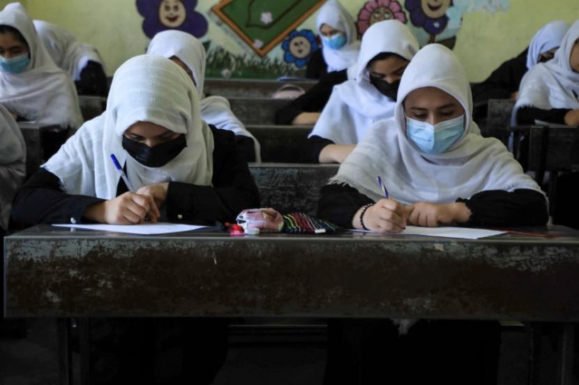 Ilustrasi anak perempuan Afghanistan sekolah. Taliban Afghanistan kembali berlakukan kebijakan larangan anak perempuan sekolah 