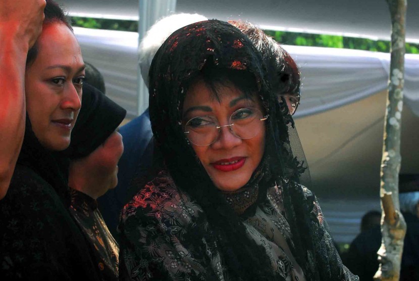 Siti Hardiyanti Rukmana alias Tutut 