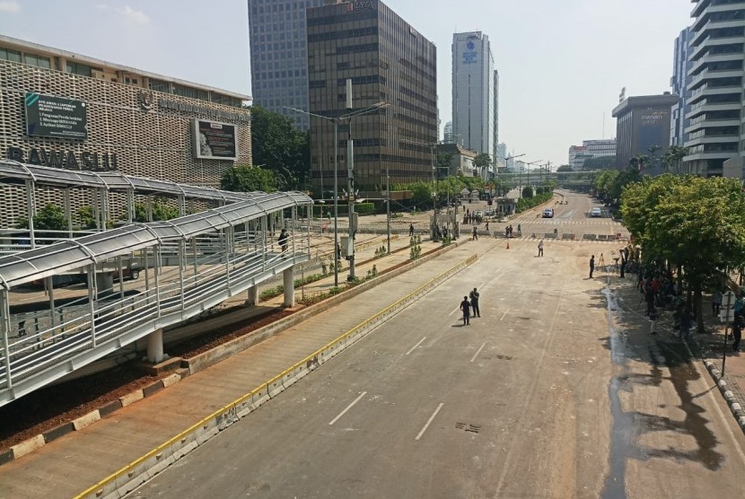 Situasi di Sekitar Bawaslu, Perempatan Sarinah, Thamrin, Jakarta Pusat, Kamis (23/5) pagi. 