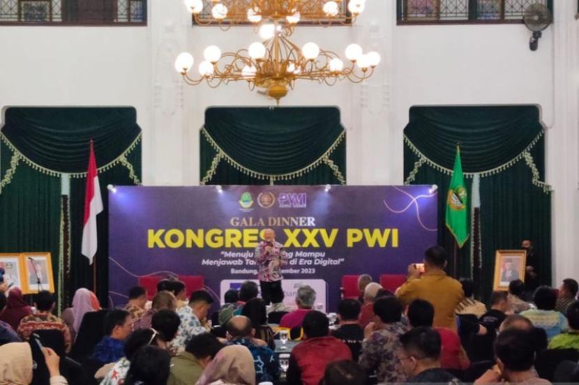 Situasi kegiatan welcome dinner dalam rangkaian Kongres PWI XXV di Gedung Sate, Bandung, Jawa Barat (24/9/2023). 
