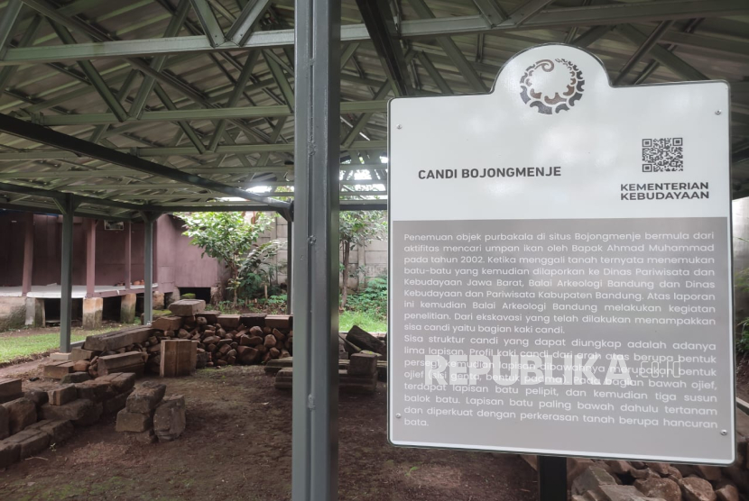 Situs Candi Bojong Menje yang terletak di Desa Cangkuang, Kecamatan Rancaekek, Kabupaten Bandung