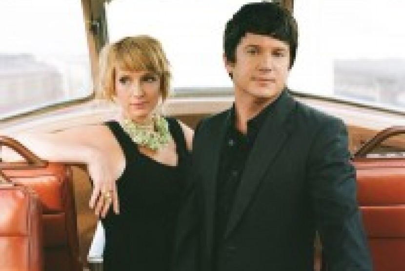 Sixpence None the Richer