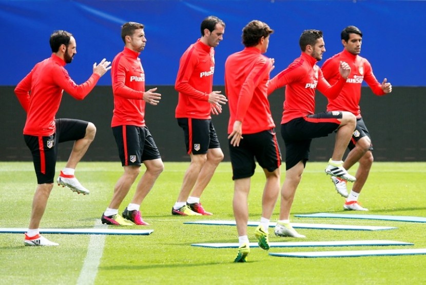 Skuat Atletico Madrid saat berlatih.