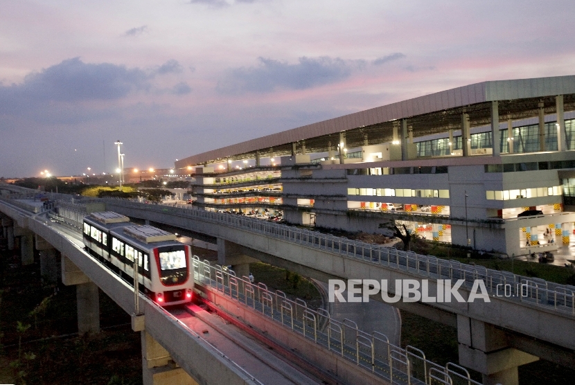 Skytrain has been operational at the Soekarno-Hatta airport.