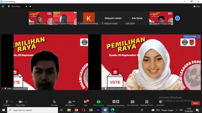SMA Bosowa Bina Insani (SBBI) Bogor menggelar Pemilu Raya untuk memilih  ketua OSIS dan ketua MPK (Majelis Perwakilan Kelas)  periode 2021/2022, pada Kamis (23/9). 