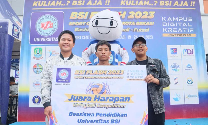 SMA Diponegoro 2 meraih prestasi yang membanggakan dalam Volleyball Competition yang diselenggarakan dalam Sport Competition BSI FLASH (Festival & Liga antar Sekolah) 2023.