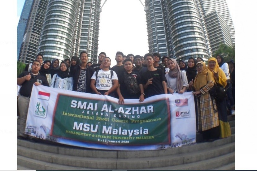SMA Islam Al-Azhar Kelapa Gading melakukan kegiatan kunjungan Internasional ke Management & Science University atau yang biasa disebut MSU yang berada di Shah Alam Malaysia. 