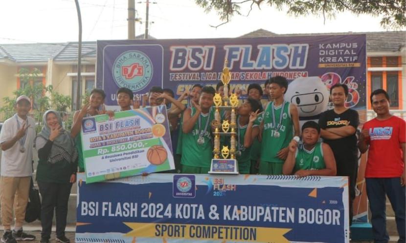 SMA PGRI 3 Bogor menunjukkan performa yang luar biasa dalam Sport Competition BSI FLASH 2024 Kota Bogor.