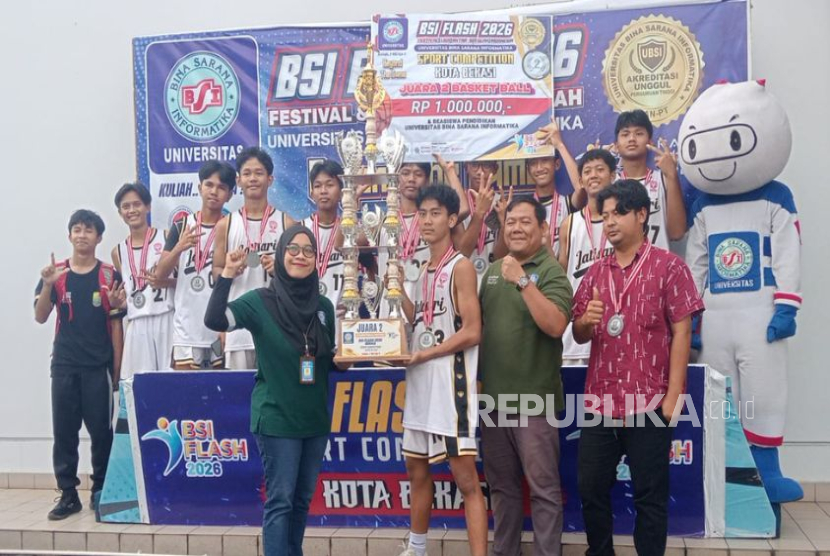 SMAN 1 Jatisari tampil gemilang dengan merebut juara 2 dalam pertandingan final bola basket di ajang BSI Flash 2026.