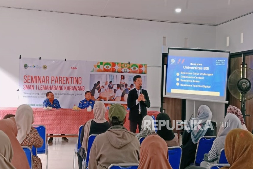 SMAN 1 Lemahabang, Cirebon mengadakan seminar parenting pada Jumat, 17 Januari 2025, bertempat di aula sekolah.