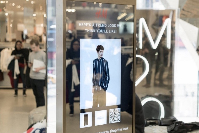 Smart Mirror H&M