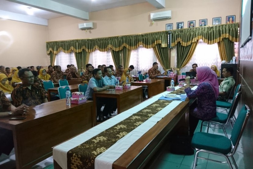 SMKN 1 Karanganyar, Jawa Tengah, menggelar workshop pengembangan kurikulum.