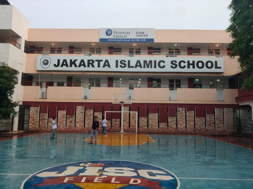 SMU Jakarta Islamic School (JISc) berhasil menduduki peringkat ke-9 sebagai Sekolah Swasta Terbaik di Jakarta versi LTMPT (Lembaga Tes Masuk Perguruan Tinggi) 2022.