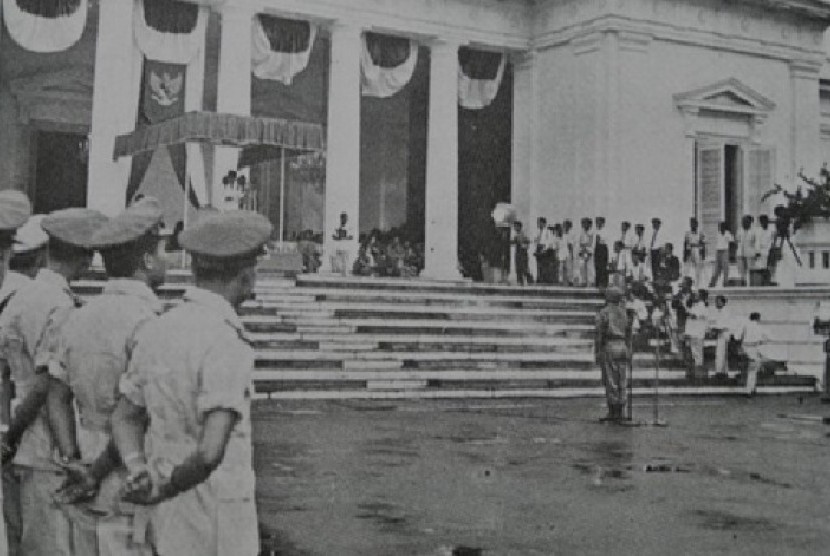 Soekarno keluarkan dekrit presiden 5 Juli 1959