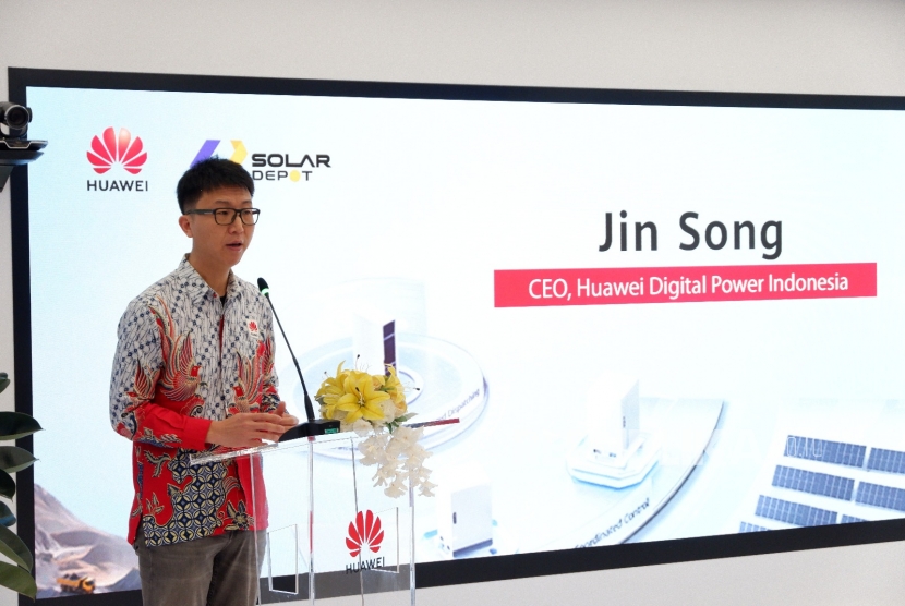  Solar Depot (PT ATW Sejahtera) dan Huawei Indonesia (PT Huawei Tech Investment) menjalin kerja sama strategis pengembangan solusi energi terbarukan berbasis microgrid untuk memenuhi kebutuhan listrik, terutama di pertambangan dan perkebunan yang belum ada jaringan listrik.