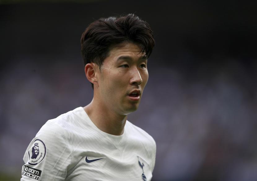 Son Heung-min dari Tottenham bereaksi selama pertandingan sepak bola Liga Premier Inggris antara Tottenham Hotspur dan Manchester City di Stadion Tottenham Hotspur di London, Minggu, 15 Agustus 2021.