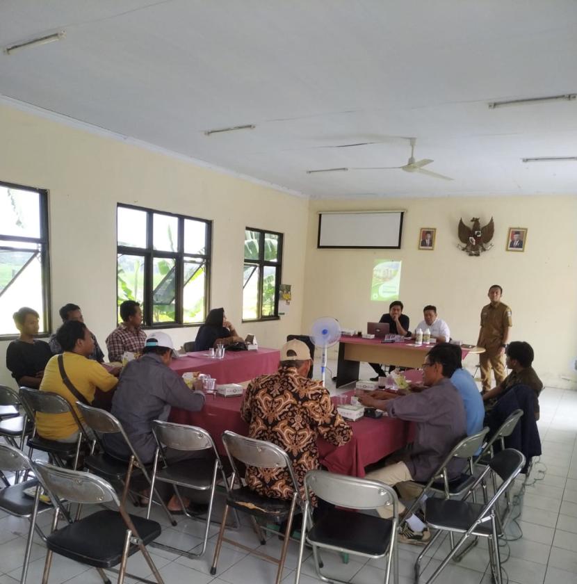 Sosialisasi PT Alam Makmur Anuri terkait program bantuan Pupuk Hayati Cair (PHC) bermerek Buah Ndaru di Kabupaten Serang, Provinsi Banten, beberapa waktu lalu.