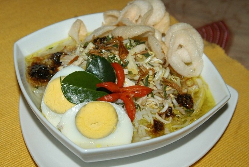 Soto, a specialty soup of Indonesia (illustration)   
