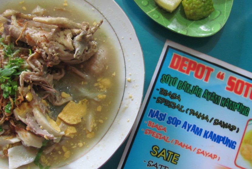 Soto banjar spesial ayam kampung.