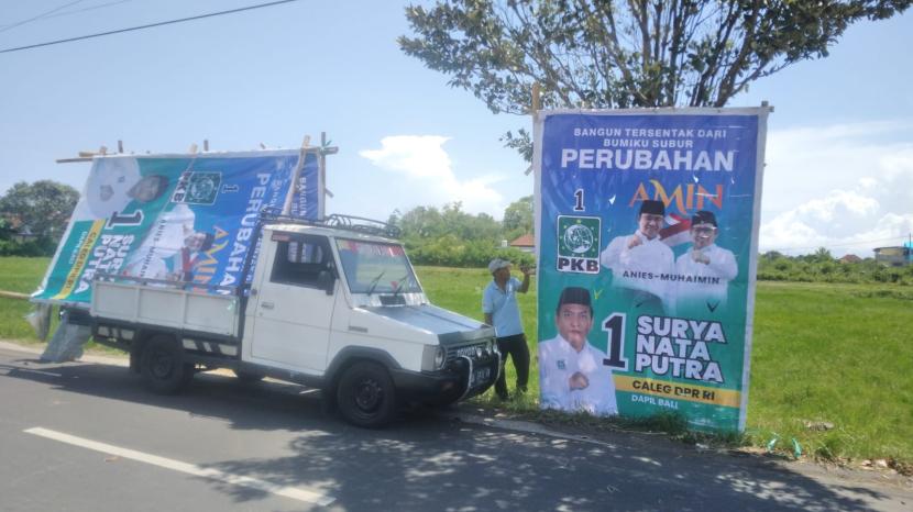 Spanduk caleg DPR RI Dapil Bali 1 dari PKB, Surya Nata Putra.