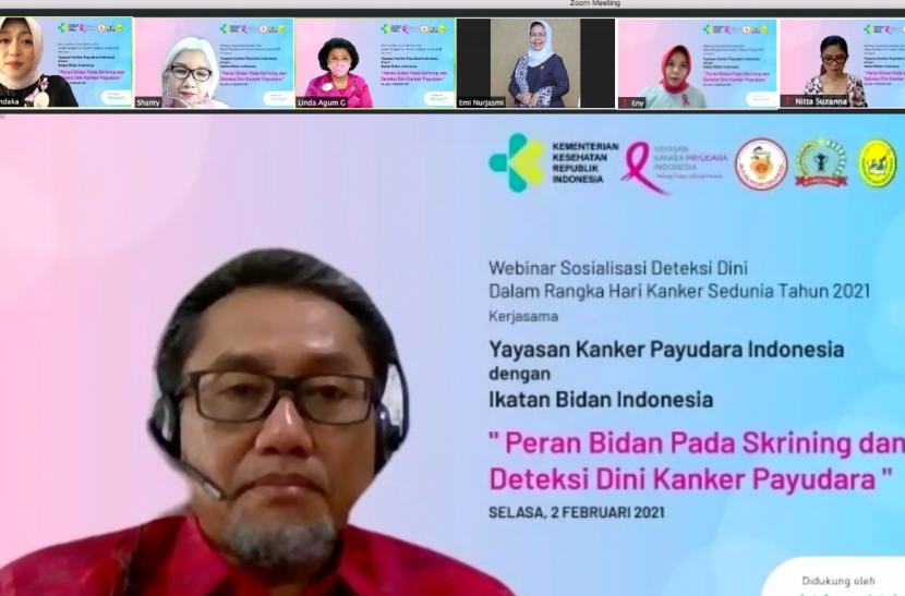 Spesialis Bedah Onkologi dr. Walta Gautama berbicara dalam diskusi tentang Peran Bidan pada Skrining dan Deteksi Dini Kanker Payudara secara virtual, Jakarta, Selasa (2/2)