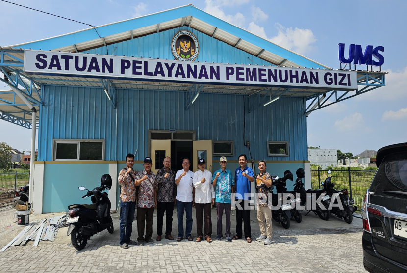SPPG atau Dapur MBG di kompleks Universitas Muhammadiyah Surakarta (UMS), Surakarta, Jawa Tengah.
