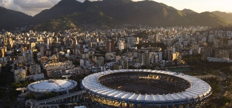 Stadion Maracana di Rio de Janeiro tengah direnovasi jelang pelaksanaan Piala Dunia 2014.