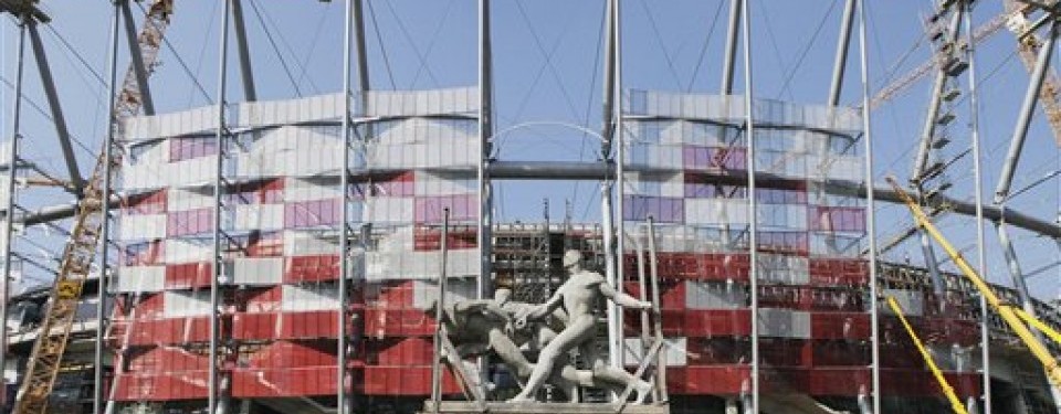 Stadion Nasional Warsawa, Polandia, direnovasi untuk perhelatan Euro 2012