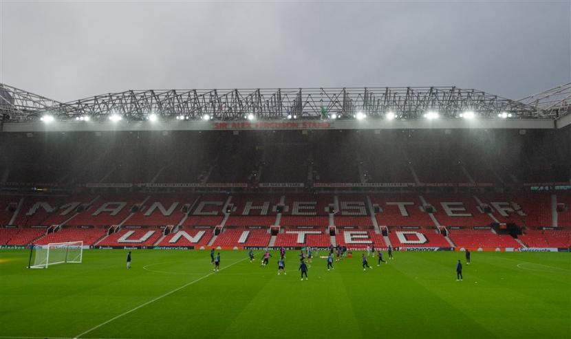 Stadion Old Trafford milik Manchester United