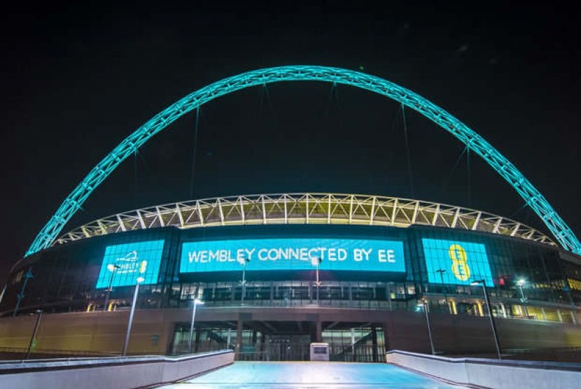 Stadion Wembley dilengkapi dengan jaringan internet super cepat.