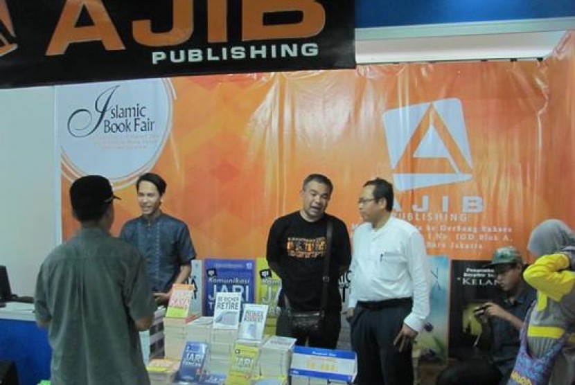 stan penerbit ajib di Islamic Book Fair 2014